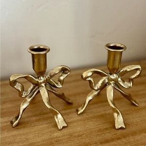 Elegant Gold Ribbon Candle Holders